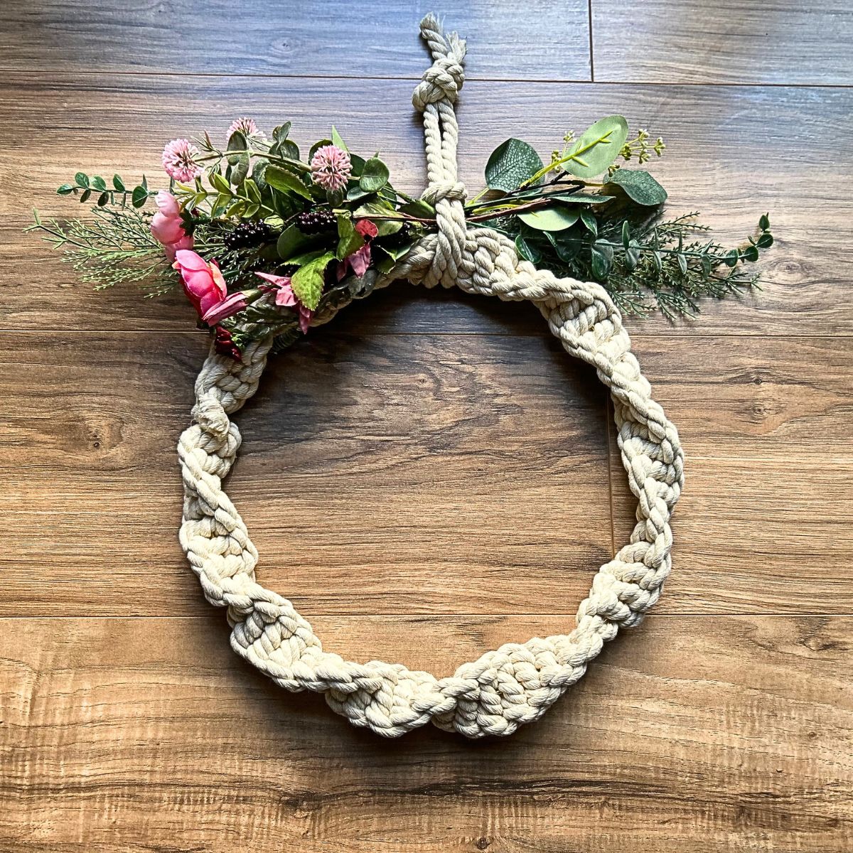 Easy DIY Macrame Wreath