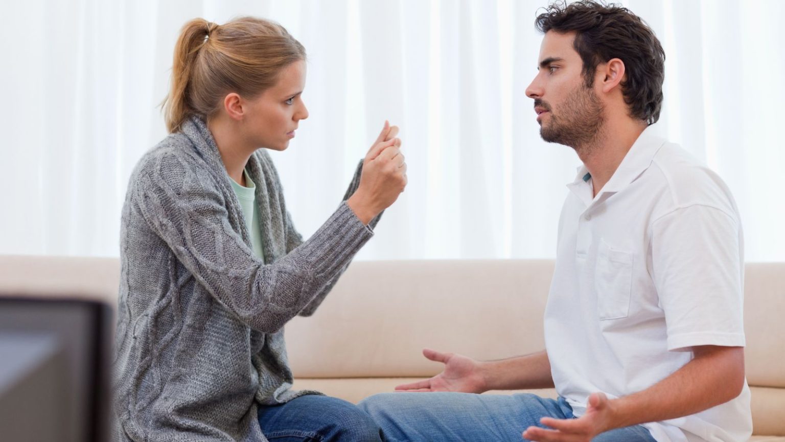 The Best 15 Comeback Phrases To Remember When Someone is Rude To You