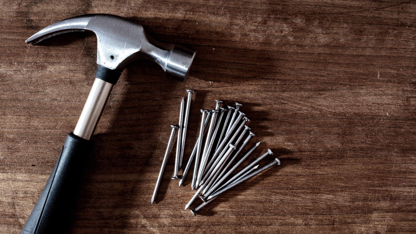 10 Tools That Come in Handy for Common Household Problems