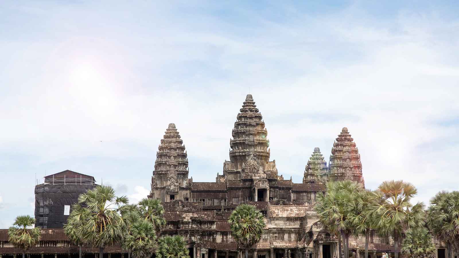 18 Destinations Every Solo Female Traveler Should Avoid for Safety