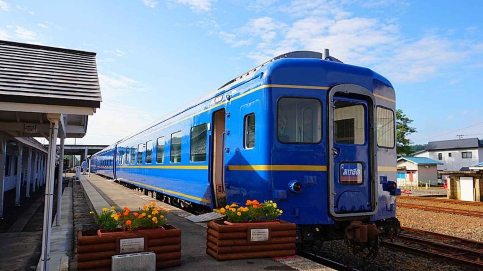 Css Train Blue Train 12 Epic Train Journeys You Need to Experience