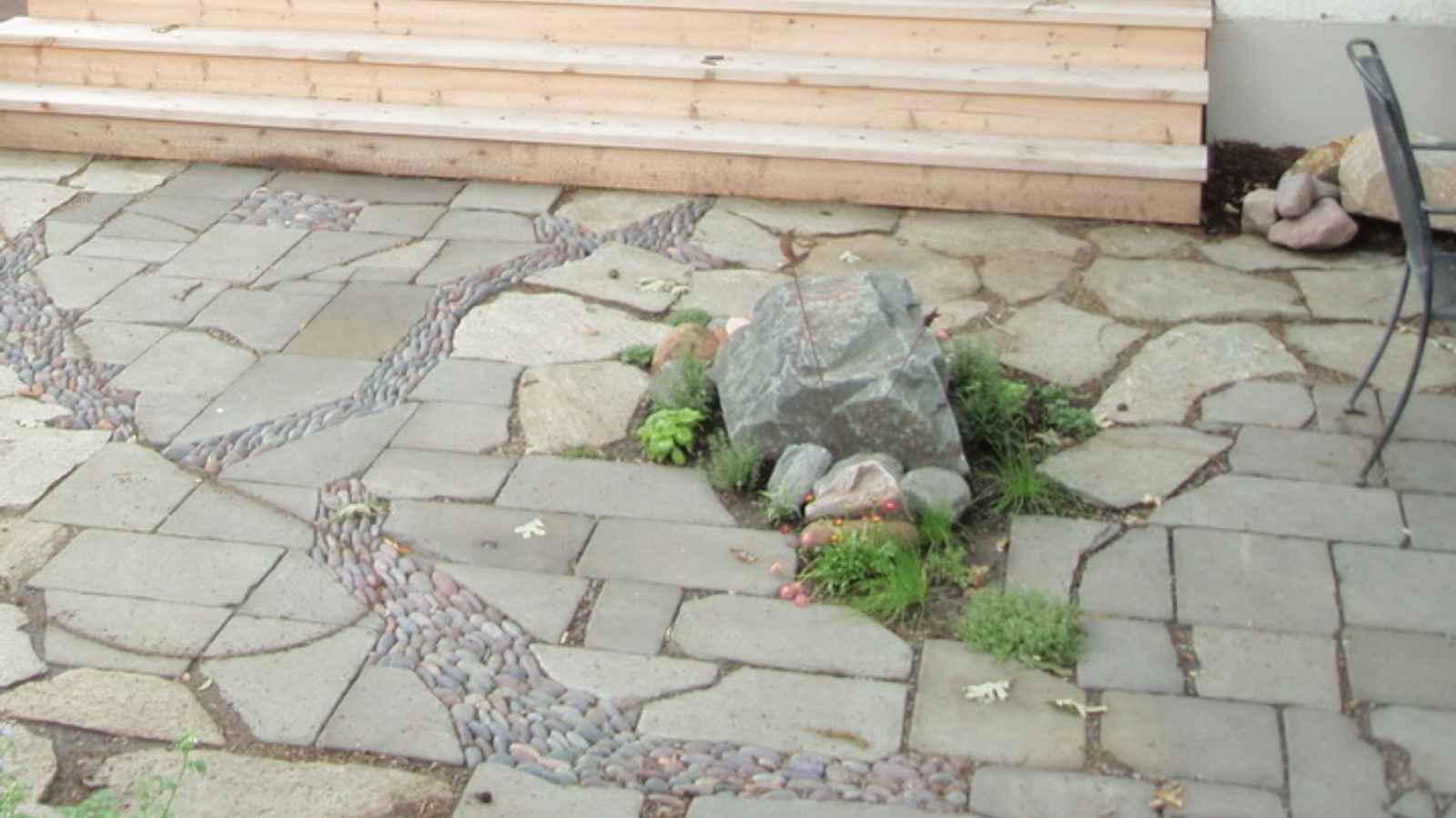 25 Budget-Friendly Stepping Stone Ideas to Instantly Transform Your Yard