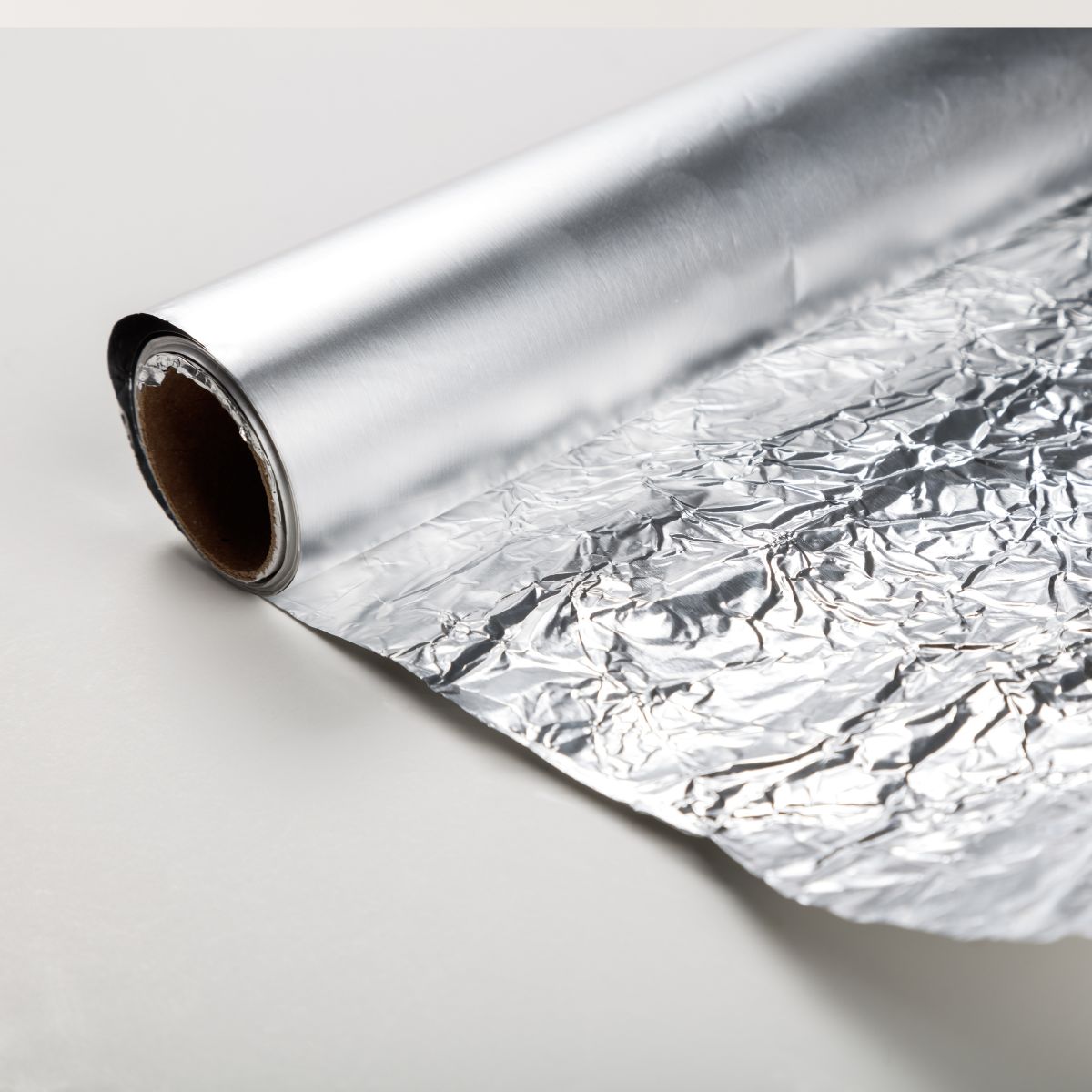 Most People Have No Idea a Roll of Tin Foil Can Do These 16 Things