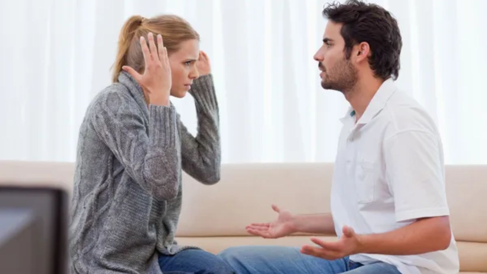 18 Warning-Sign Phrases That Can Turn Healthy Relationships Toxic